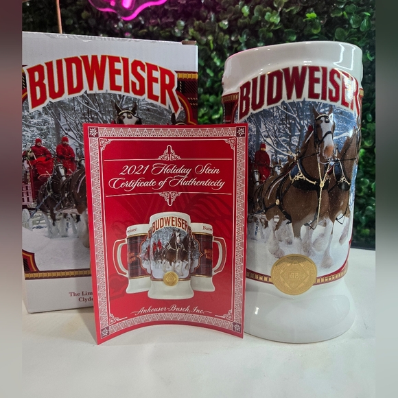 Budweiser Other - Budweiser Holiday Stein with Clydesdales 2021